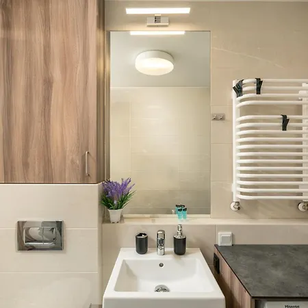 Apartwro 3th - Przy Dworcu Glownym Pkp, Balkon, Garaz, Rowery